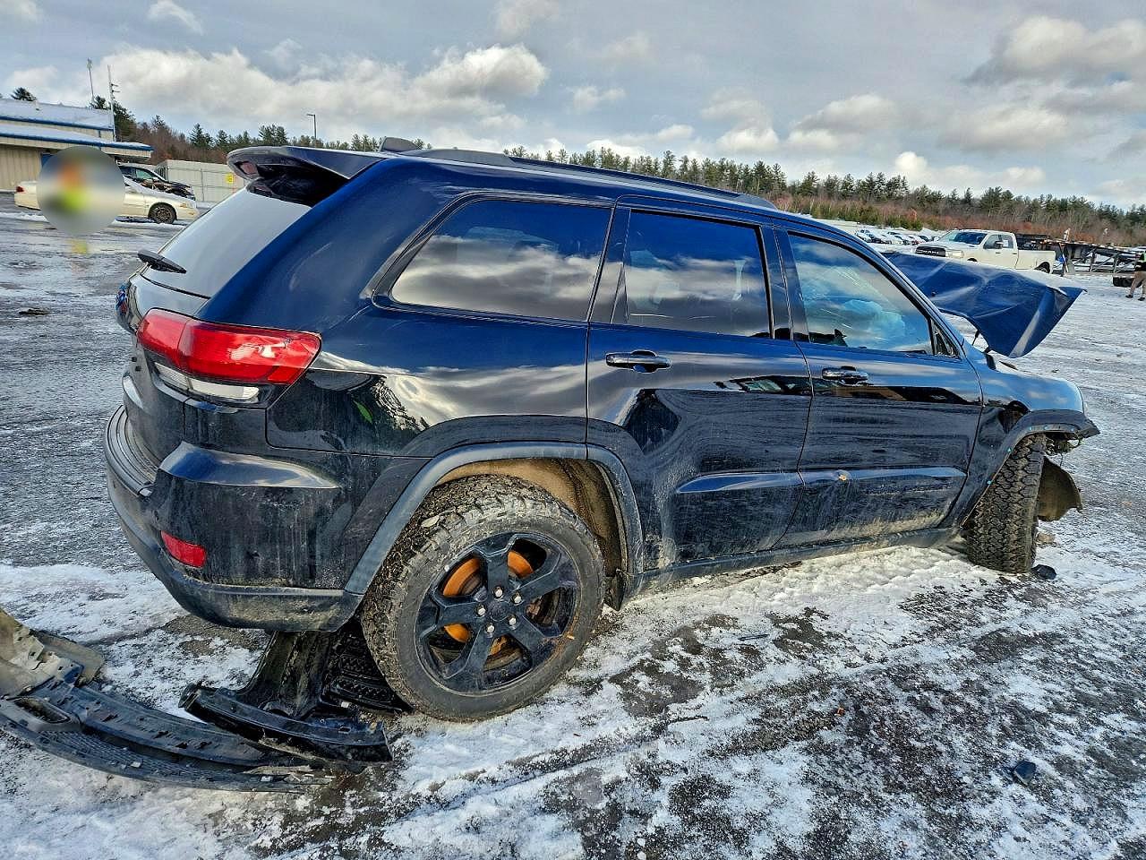 2019 JEEP GRAND CHEROKEE LAREDO photo 3