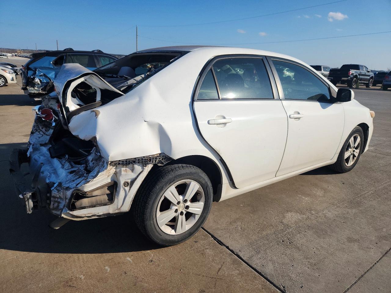 2011 TOYOTA COROLLA BASE photo 3