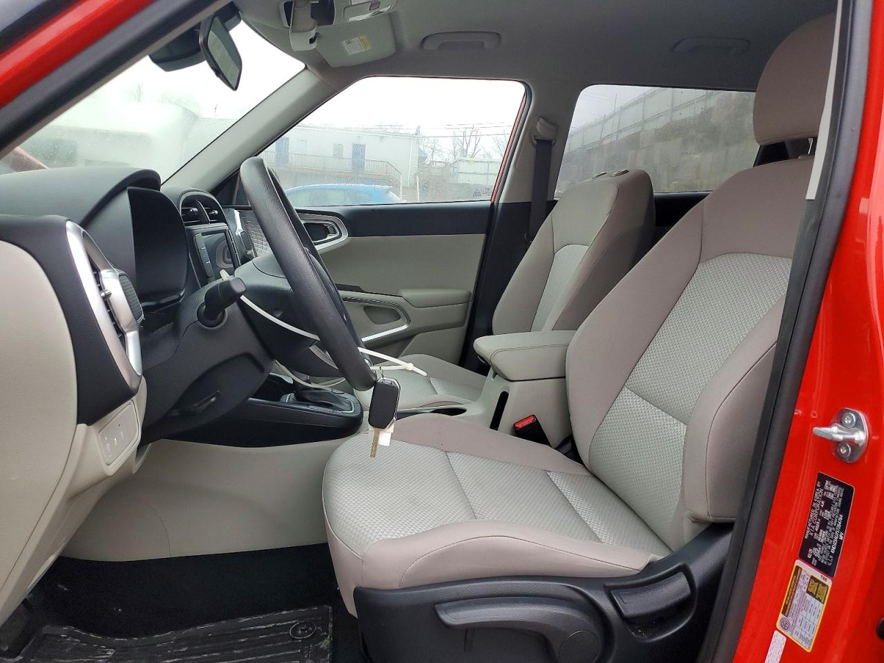 2025 KIA SOUL LX photo 7