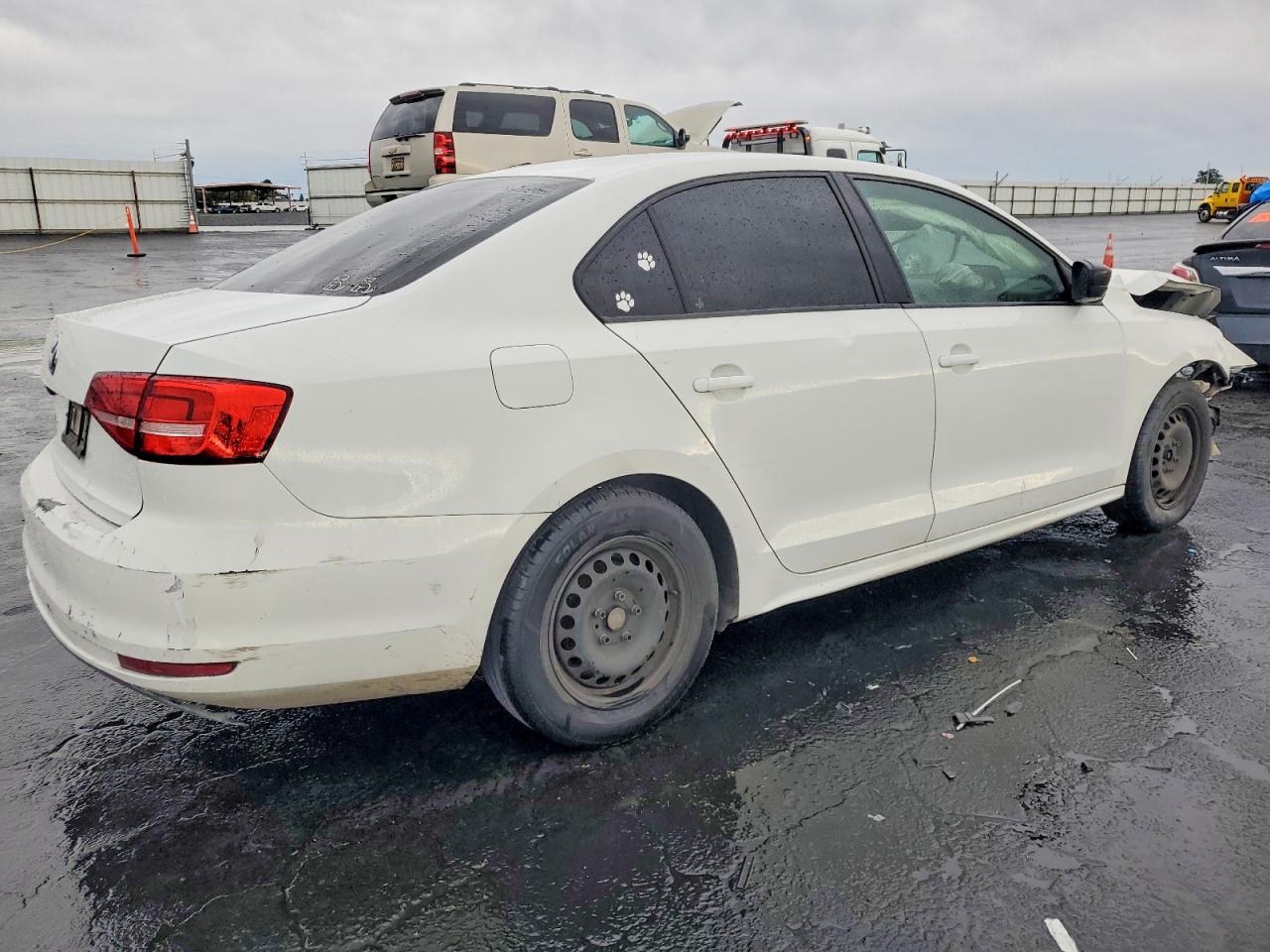 2015 VOLKSWAGEN JETTA BASE photo 3