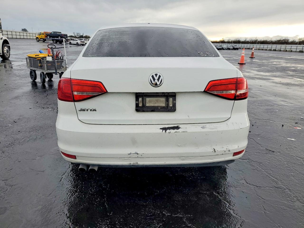 2015 VOLKSWAGEN JETTA BASE photo 6