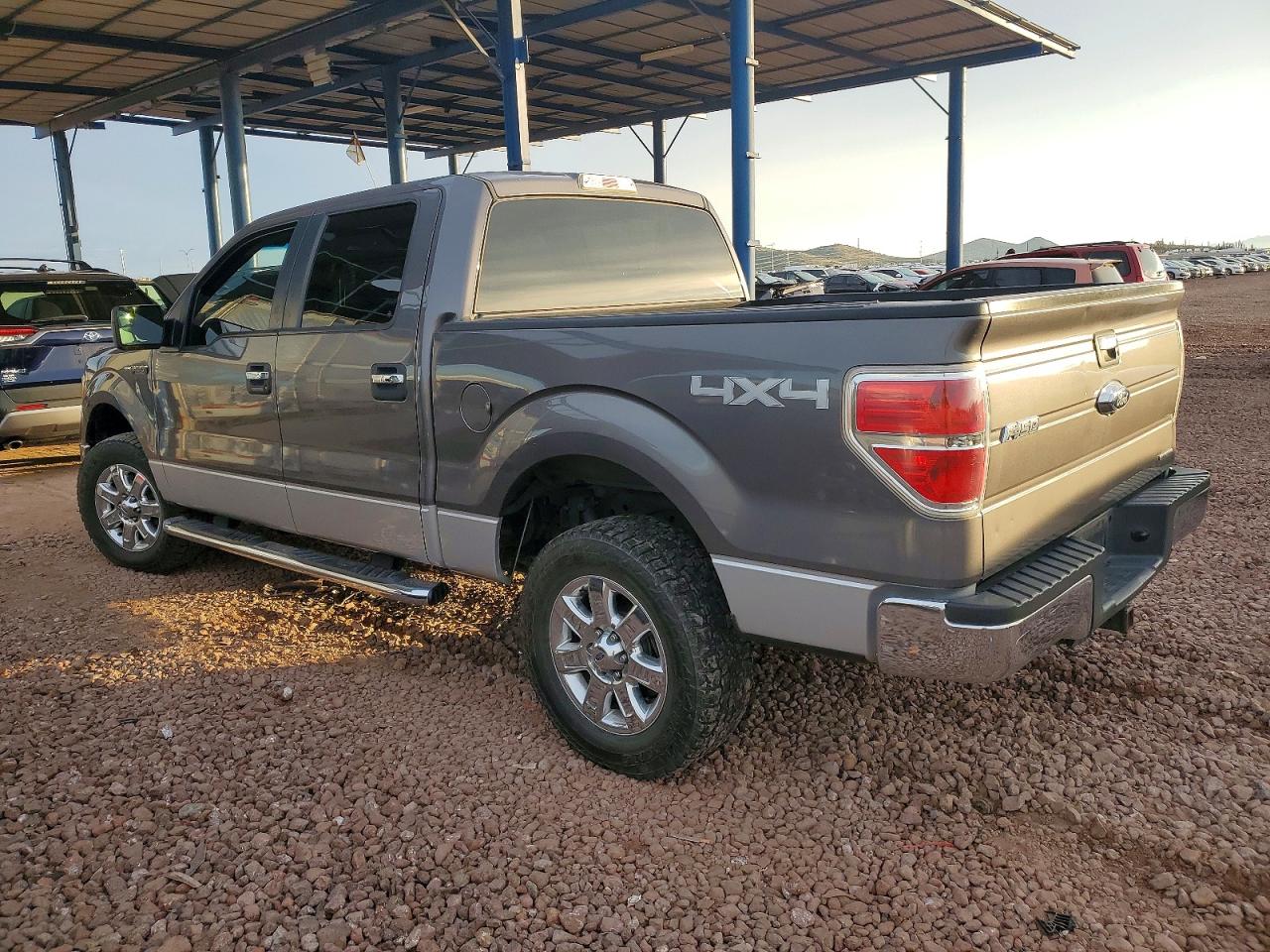 2013 FORD F150 SUPERCREW photo 2