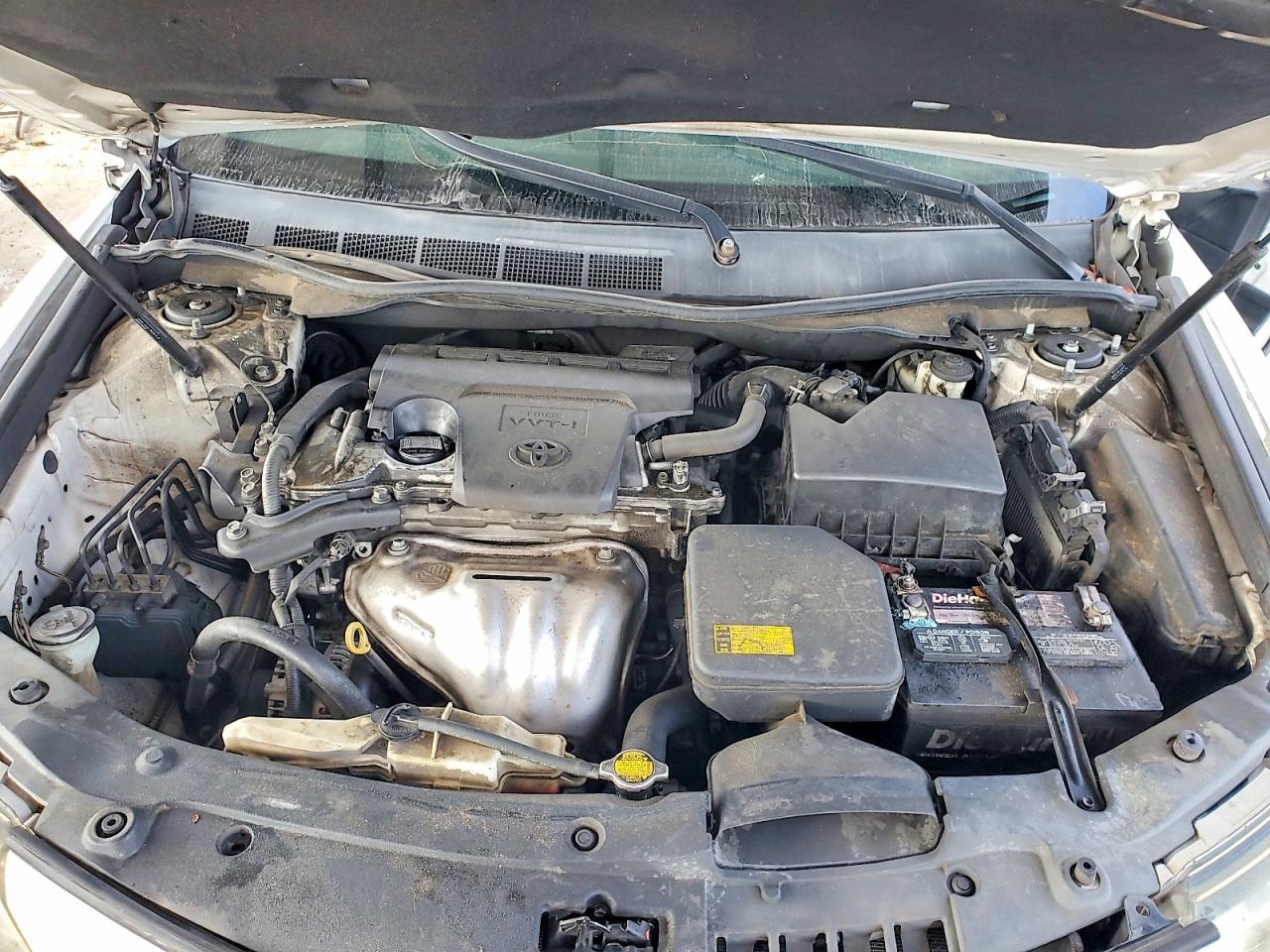 2013 TOYOTA CAMRY L photo 11