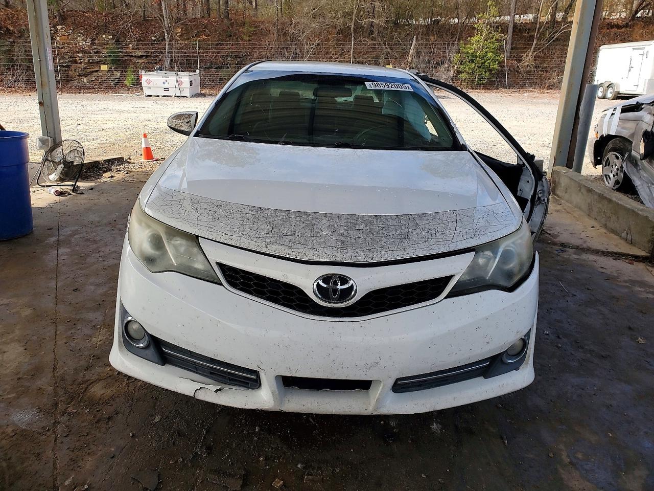 2013 TOYOTA CAMRY L photo 5