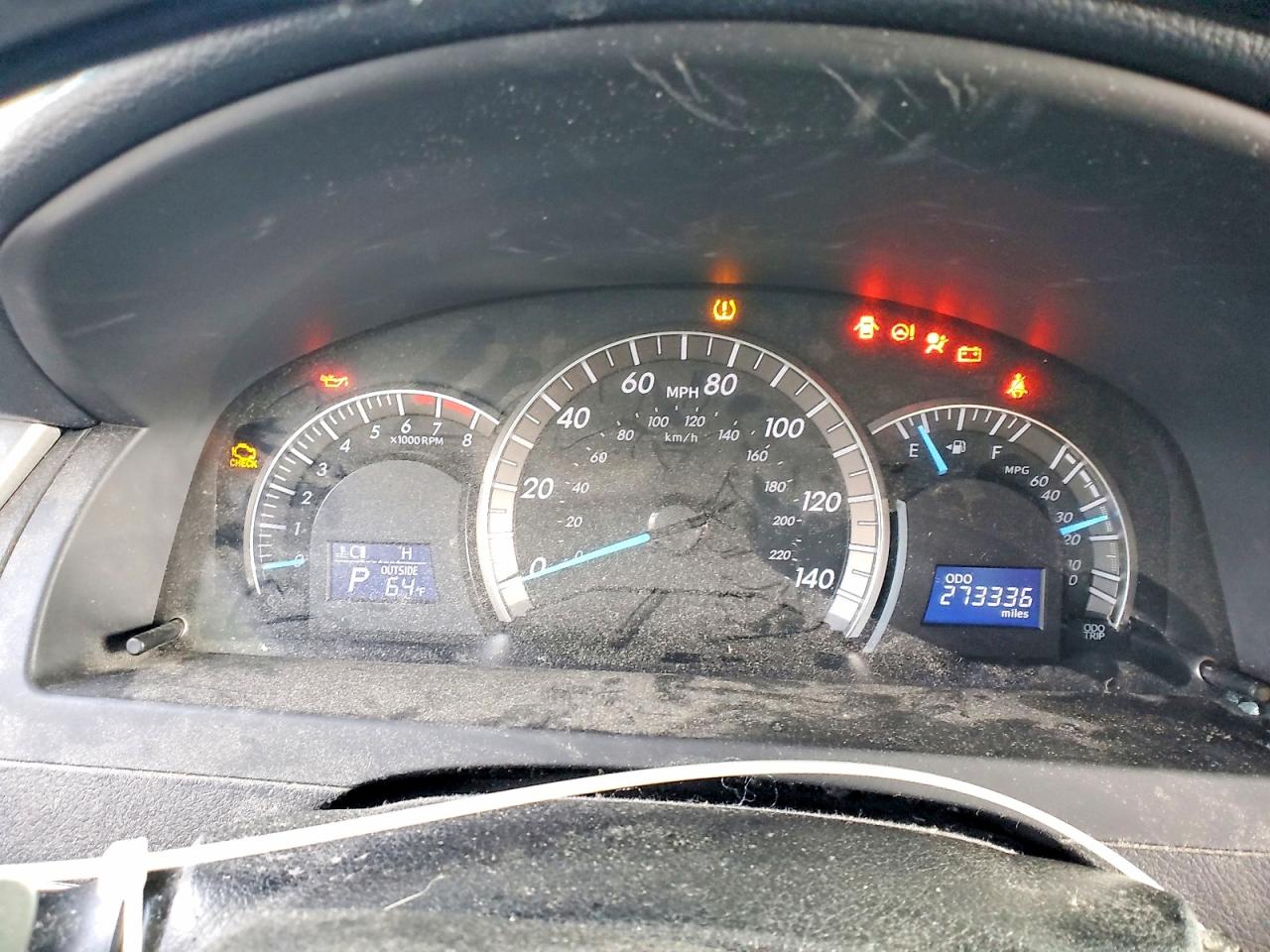 2013 TOYOTA CAMRY L photo 9