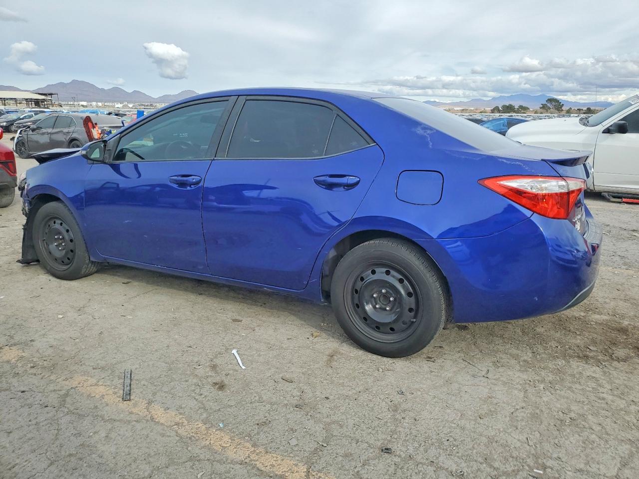 2014 TOYOTA COROLLA L photo 2