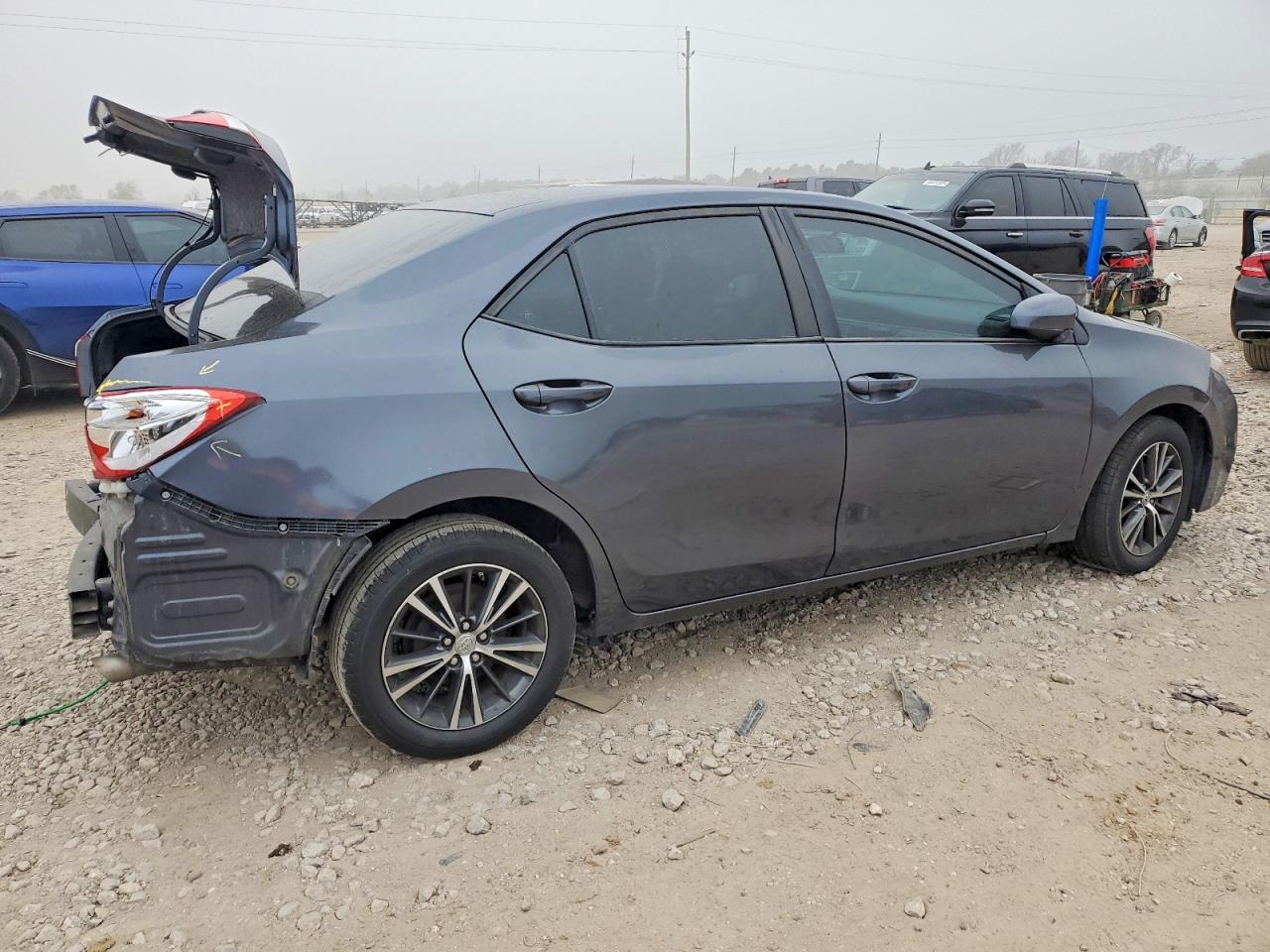 2016 TOYOTA COROLLA L photo 3