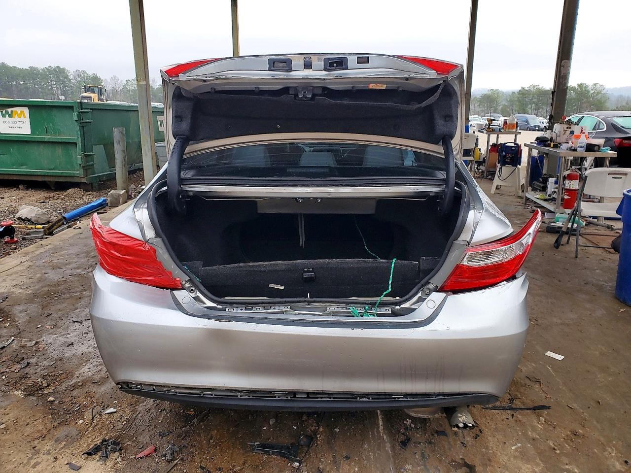 2017 TOYOTA CAMRY LE photo 11