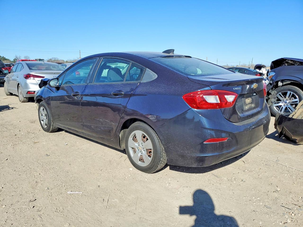 2016 CHEVROLET CRUZE LS photo 4