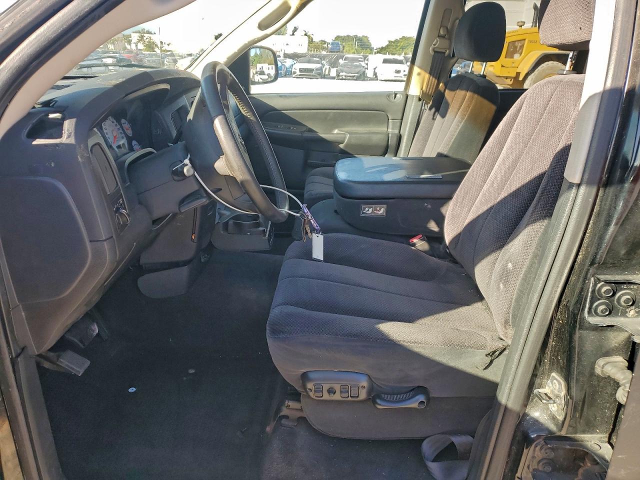 2002 DODGE RAM 1500 photo 7
