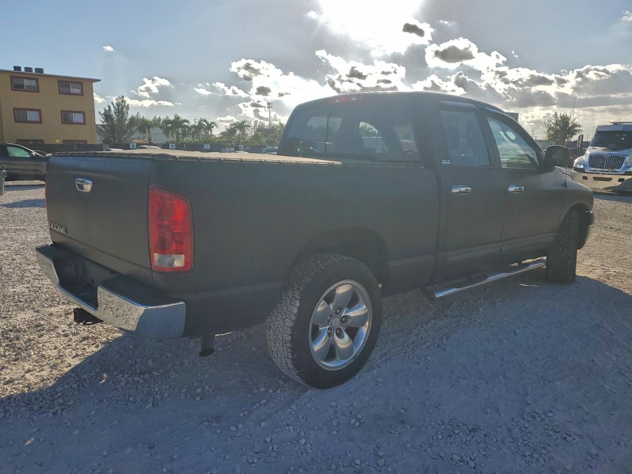 2002 DODGE RAM 1500 photo 3