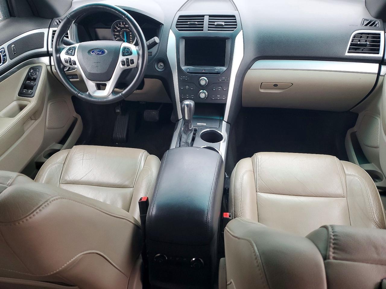 2011 FORD EXPLORER photo 8