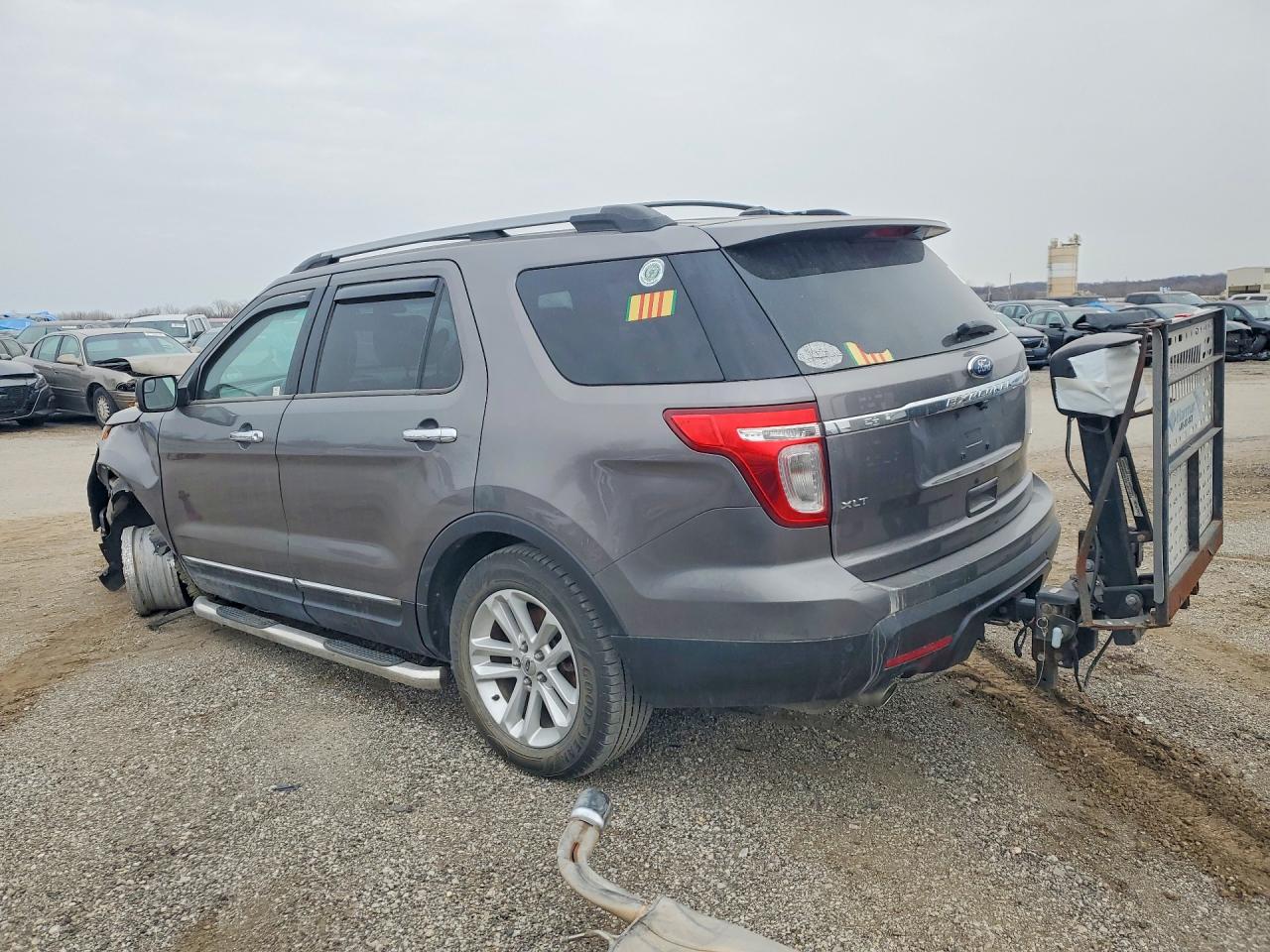 2011 FORD EXPLORER photo 2