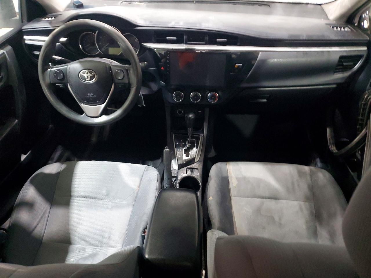 2015 TOYOTA COROLLA L photo 8