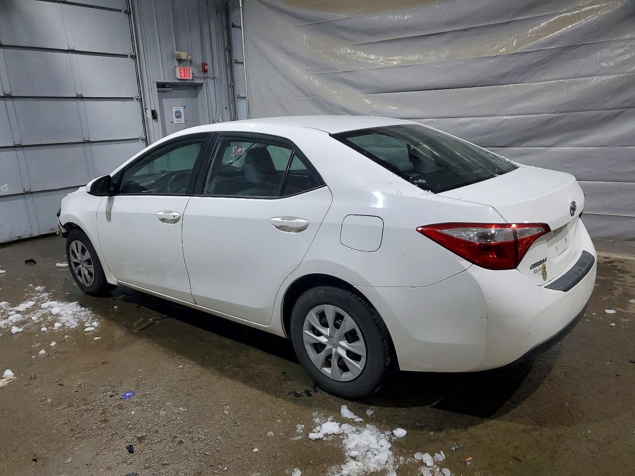 2015 TOYOTA COROLLA L photo 2