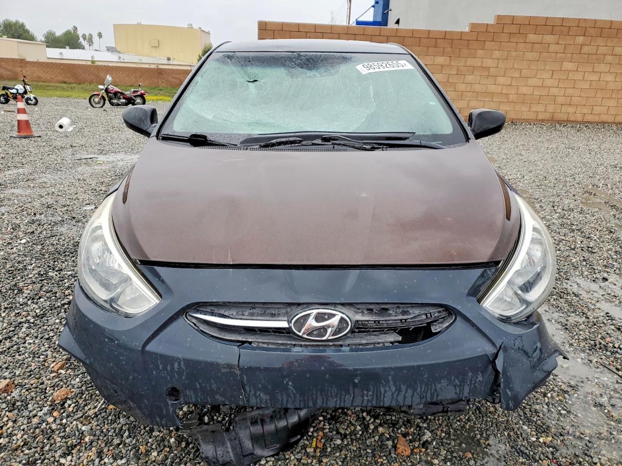 2017 HYUNDAI ACCENT SE photo 5