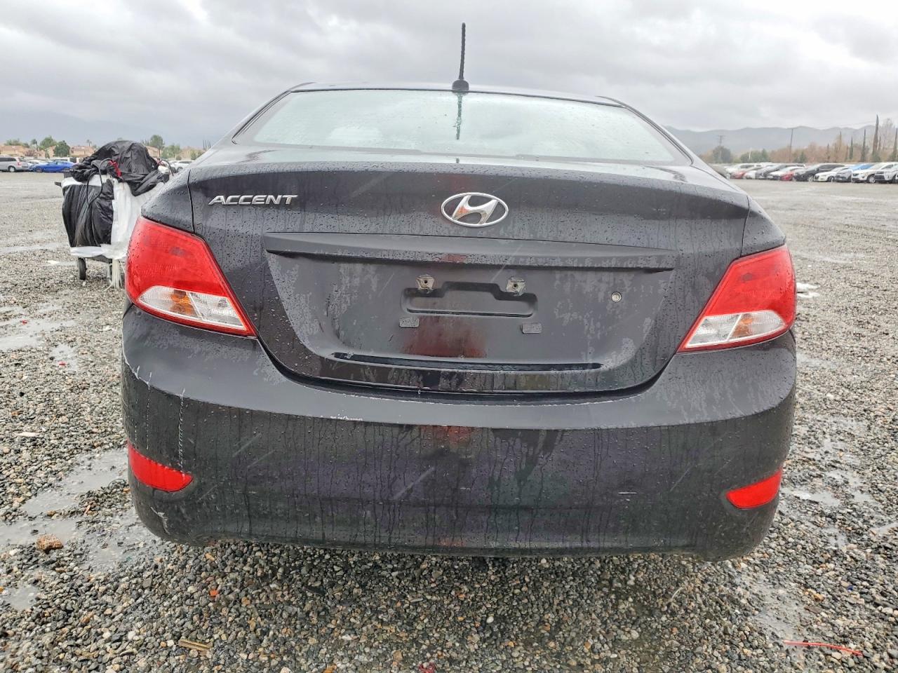 2017 HYUNDAI ACCENT SE photo 6