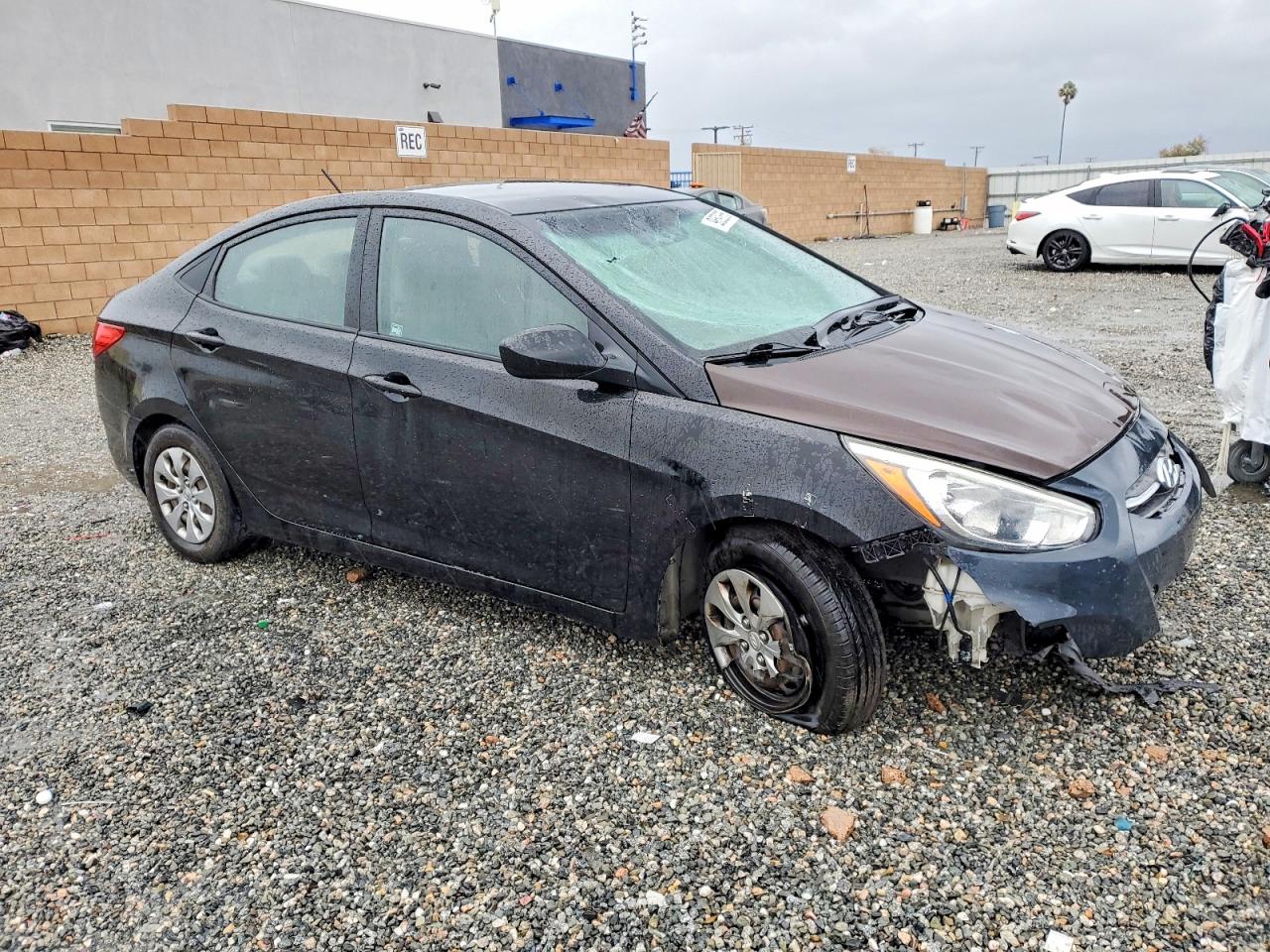 2017 HYUNDAI ACCENT SE photo 4