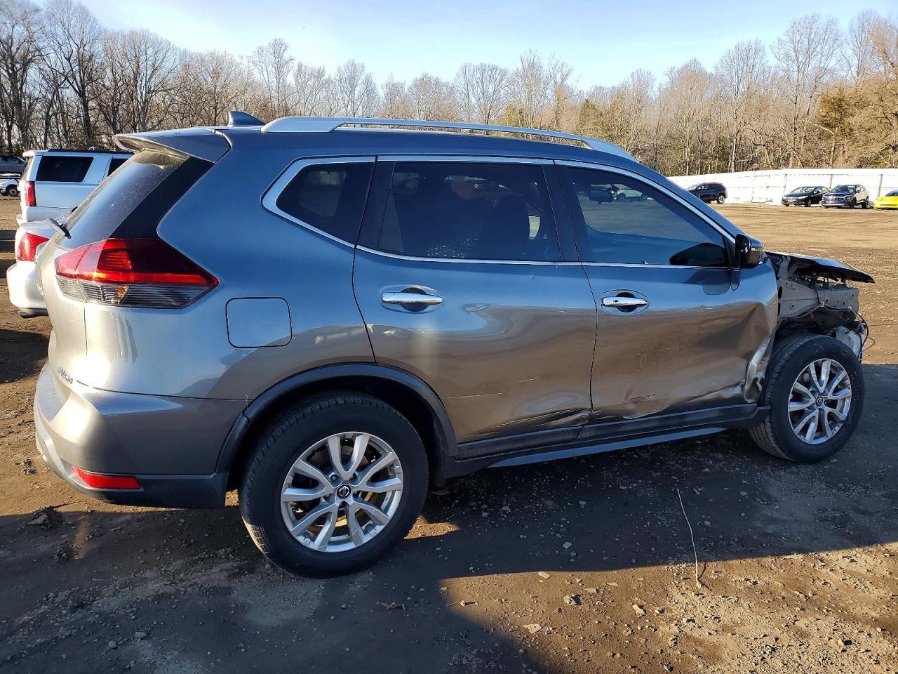 2018 NISSAN ROGUE S photo 5