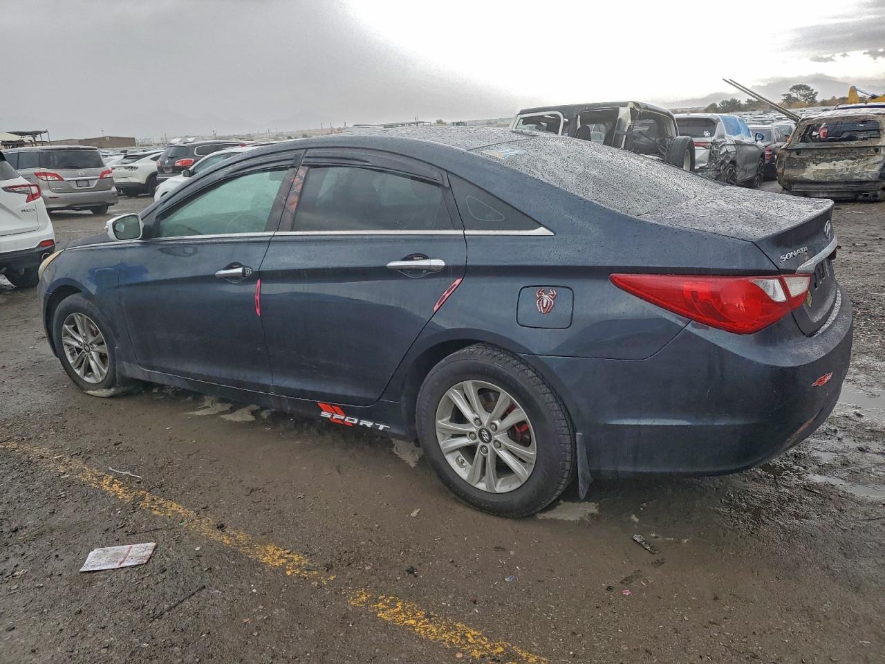 2013 HYUNDAI SONATA GLS photo 3