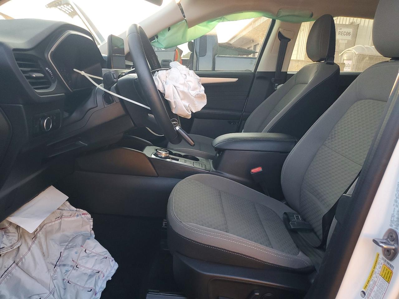 2022 FORD ESCAPE SE photo 19