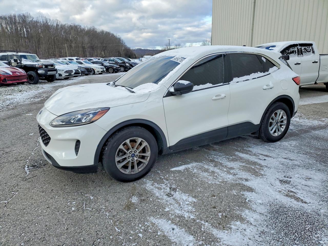 2022 FORD ESCAPE SE photo 2