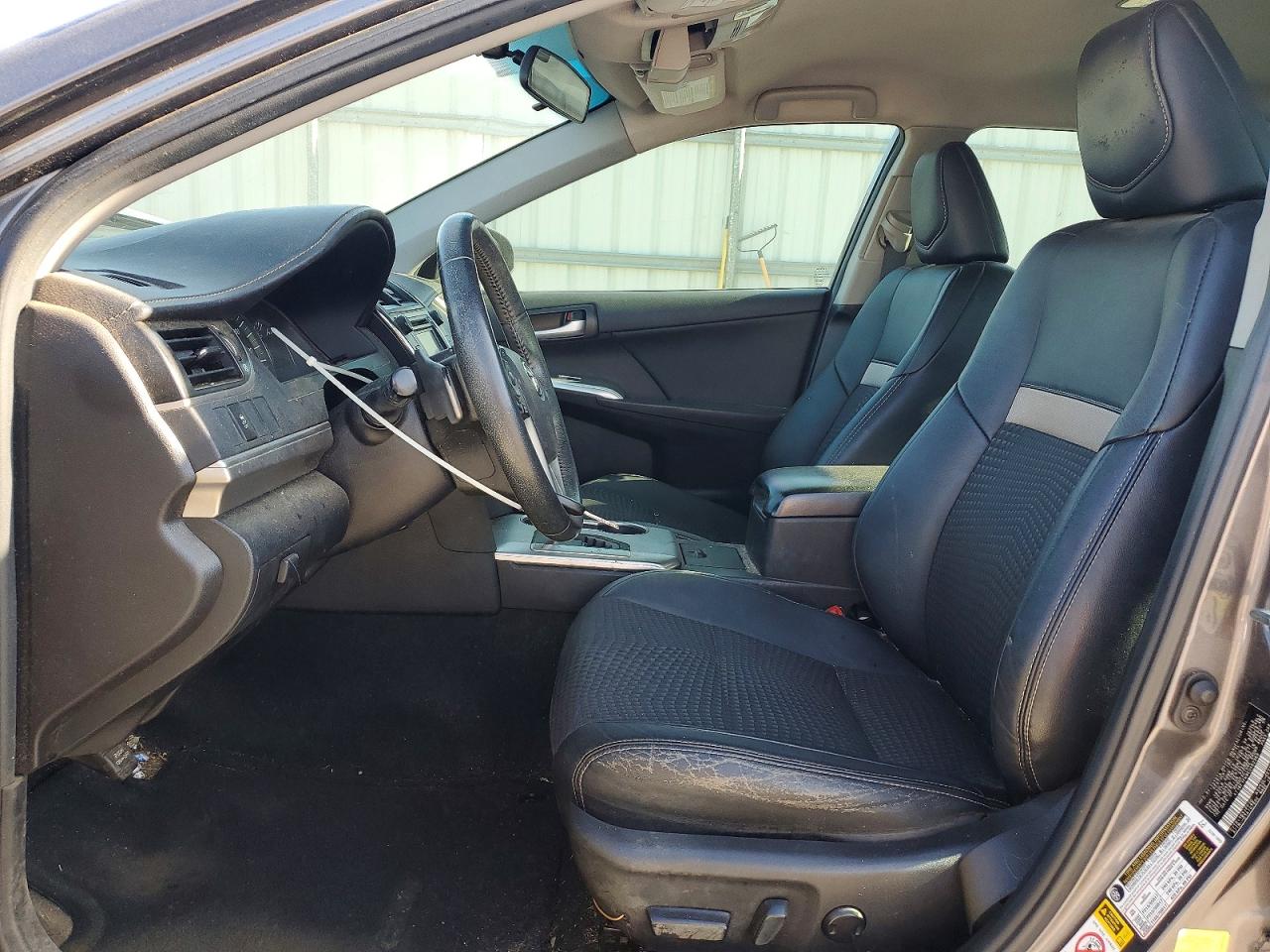 2014 TOYOTA CAMRY L photo 13