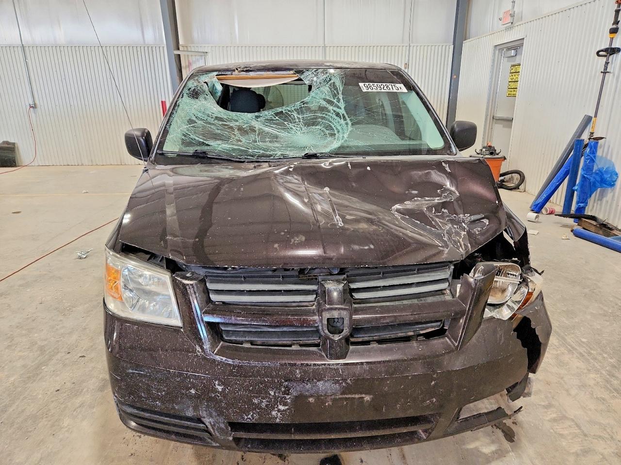 2010 DODGE GRAND CARAVAN SE photo 5