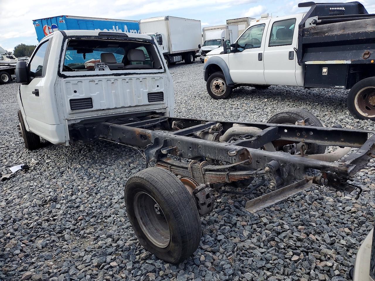 2019 FORD F350 SUPER DUTY TRUCK CAB AND CHASSIS photo 2