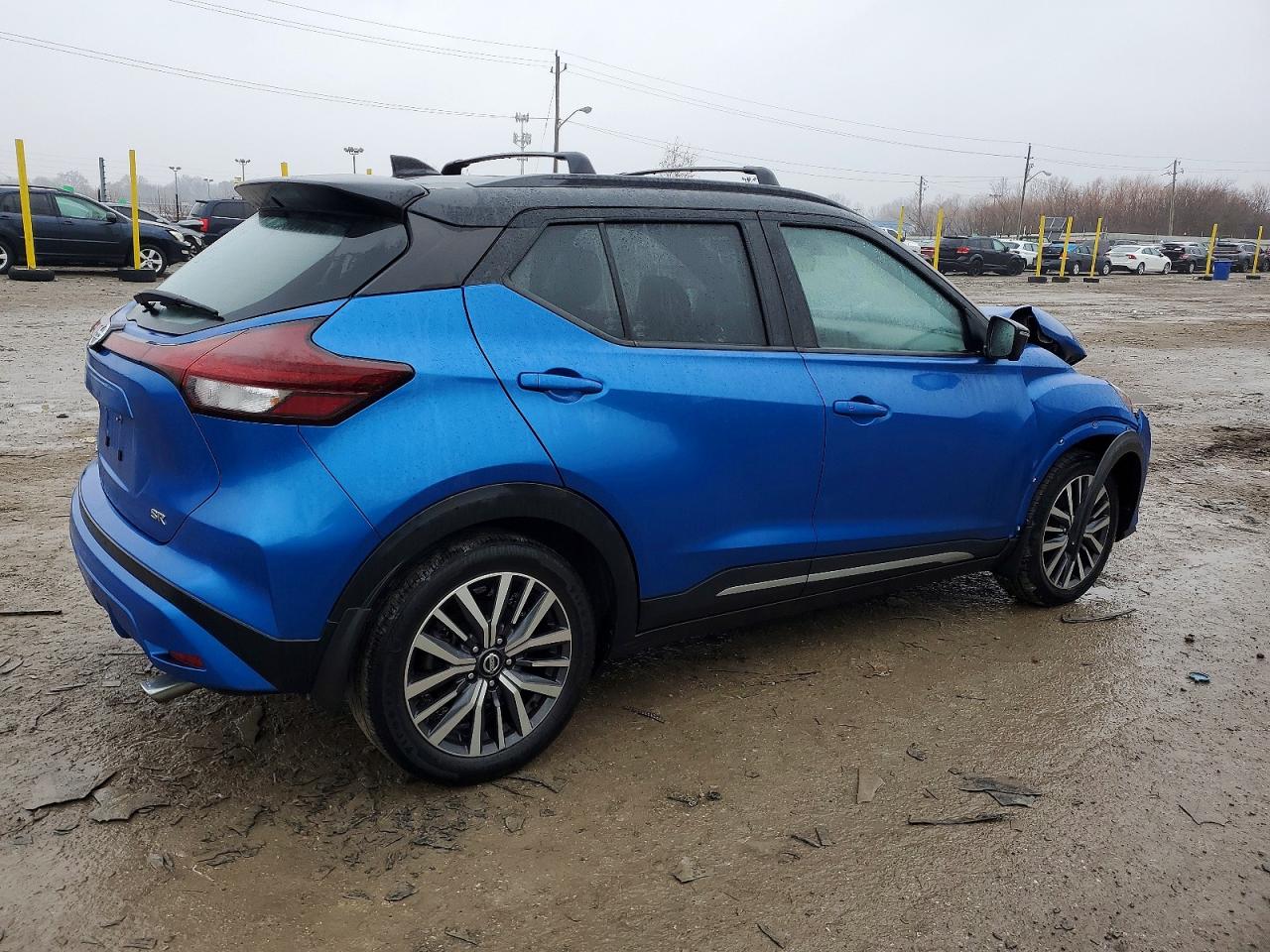2021 NISSAN KICKS SR photo 3