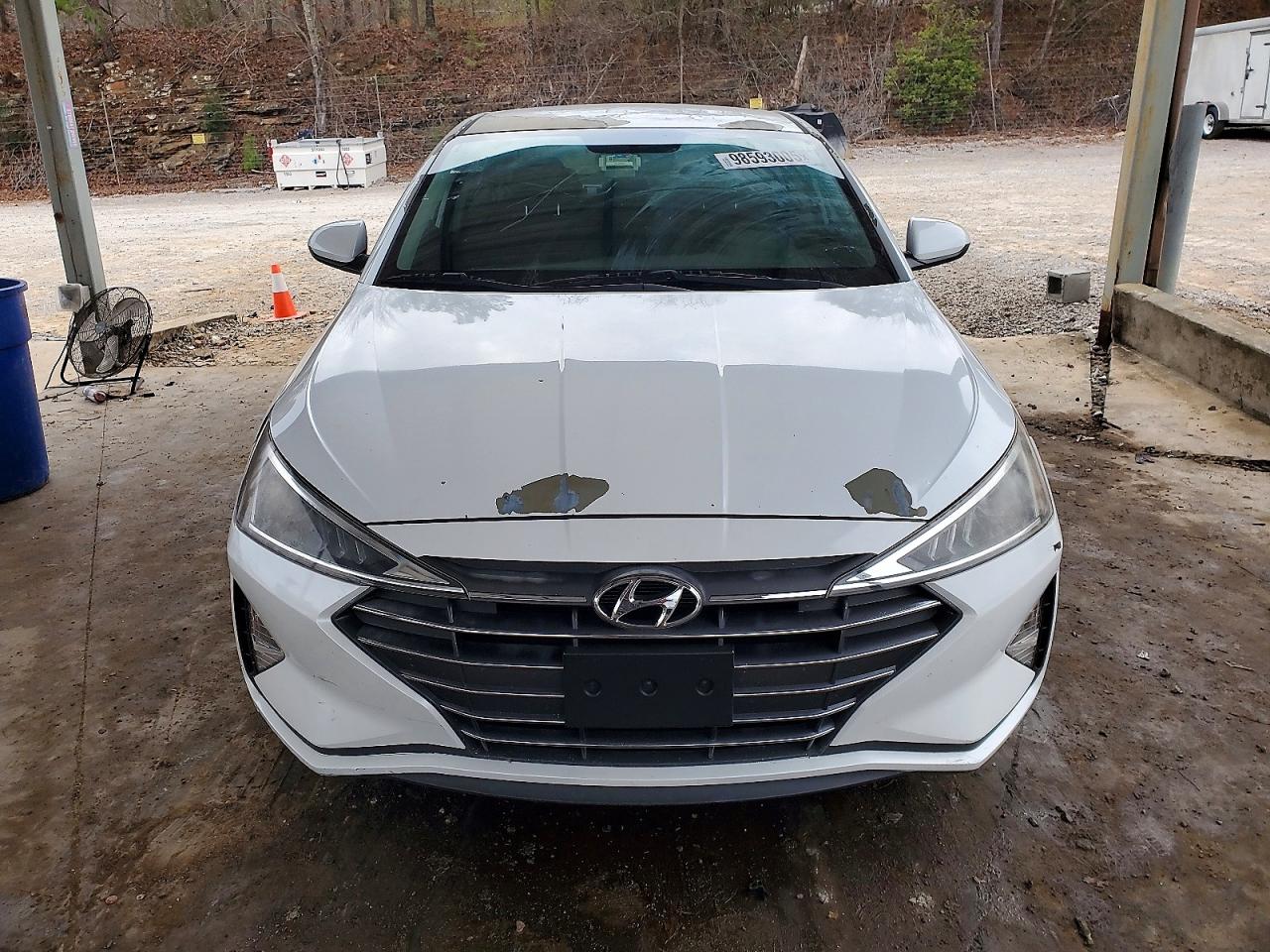 2019 HYUNDAI ELANTRA SE photo 5