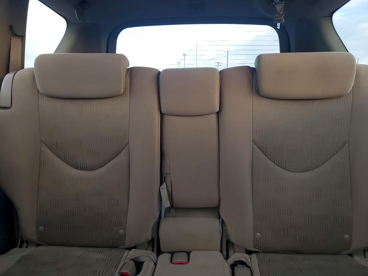 2010 TOYOTA RAV4 photo 10