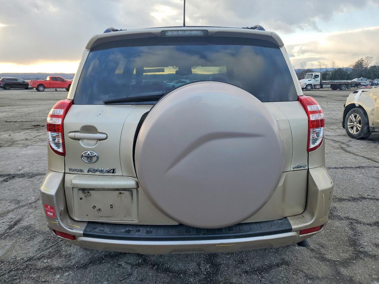 2010 TOYOTA RAV4 photo 6