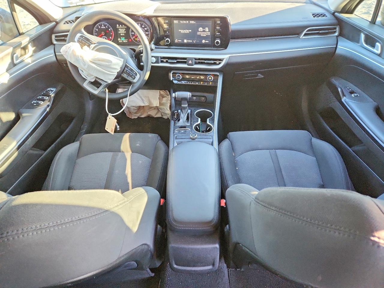 2023 KIA K5 LXS photo 8
