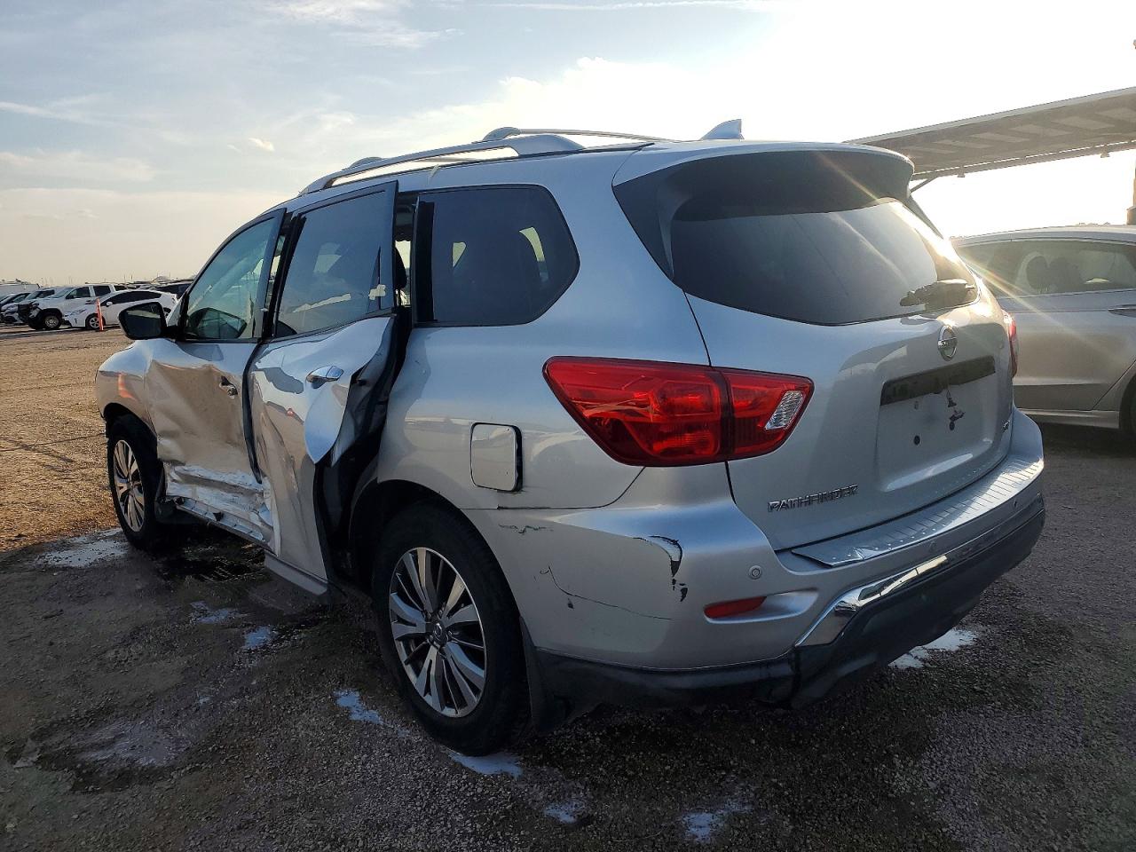 2020 NISSAN PATHFINDER SV photo 2