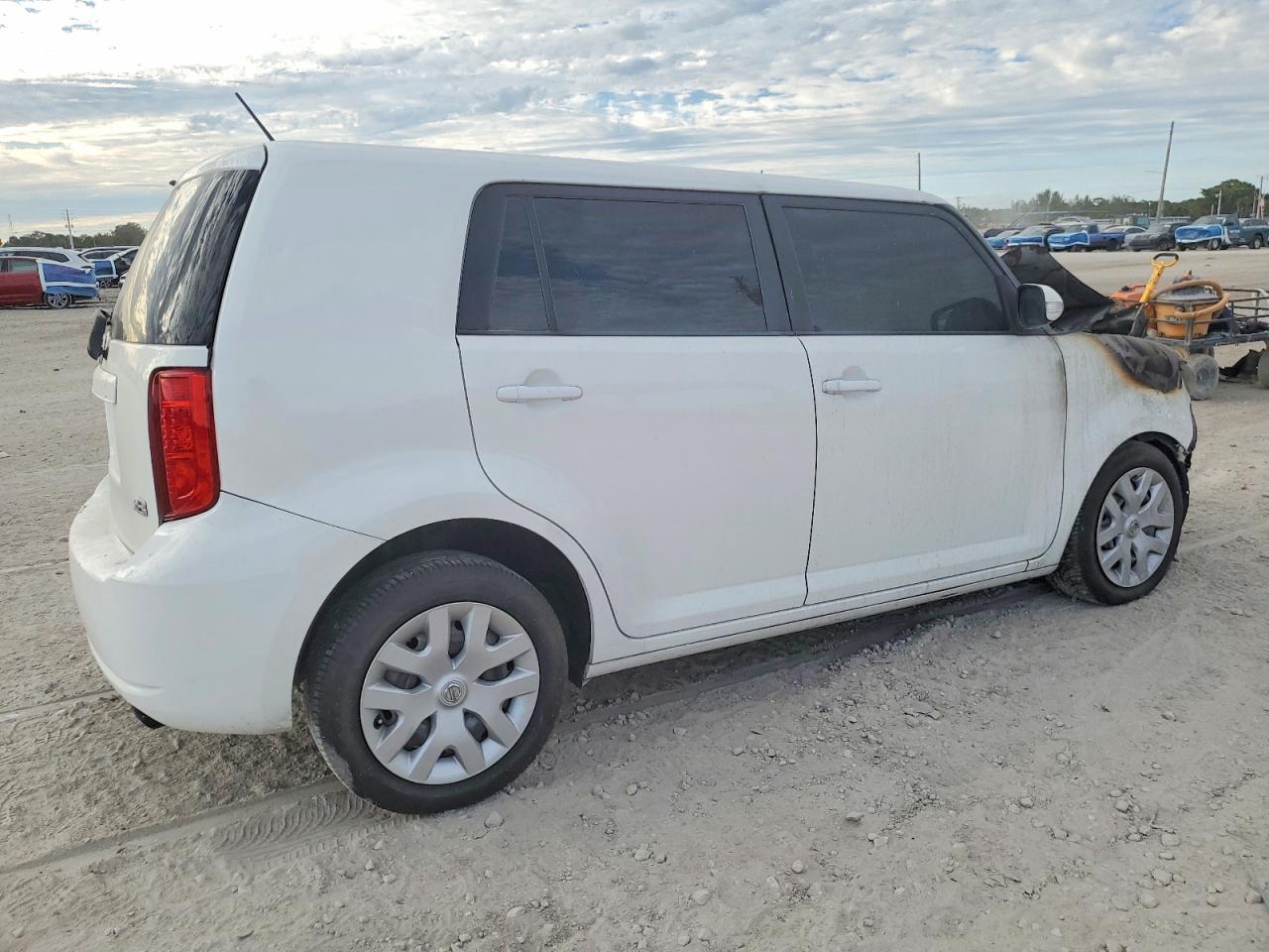 2008 TOYOTA SCION XB photo 5