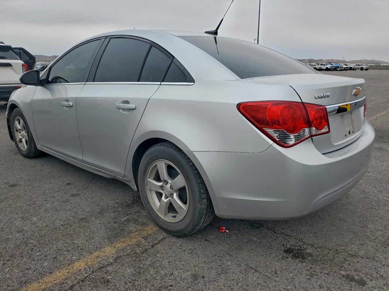 2013 CHEVROLET CRUZE LT photo 2