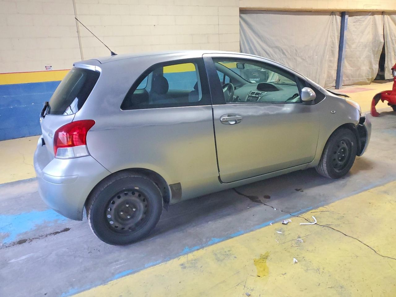 2010 TOYOTA YARIS photo 3