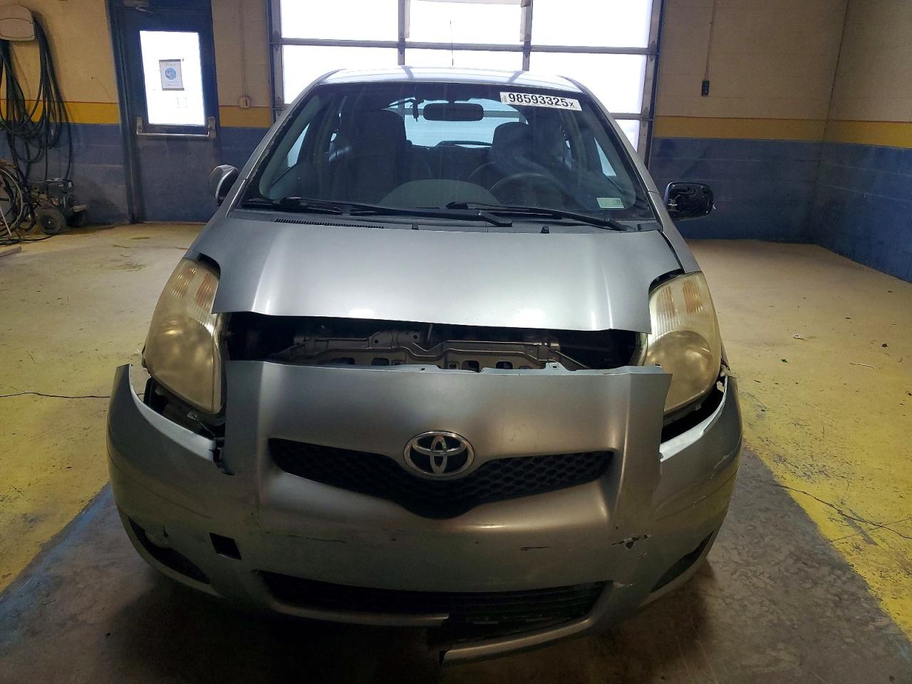2010 TOYOTA YARIS photo 5
