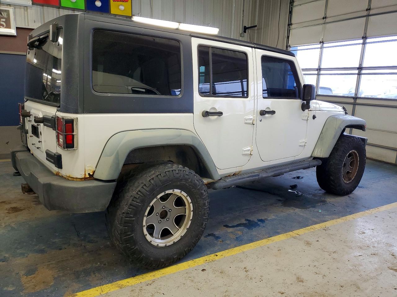 2011 JEEP WRANGLER UNLIMITED SPORT photo 3