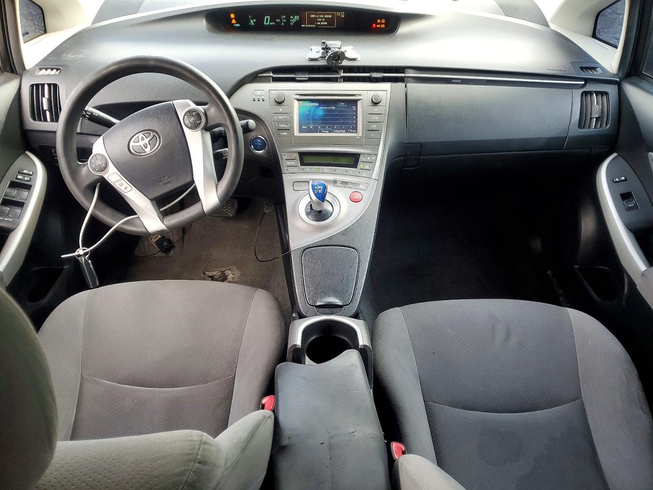 2013 TOYOTA PRIUS photo 8