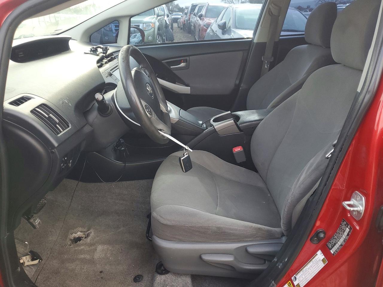 2013 TOYOTA PRIUS photo 7