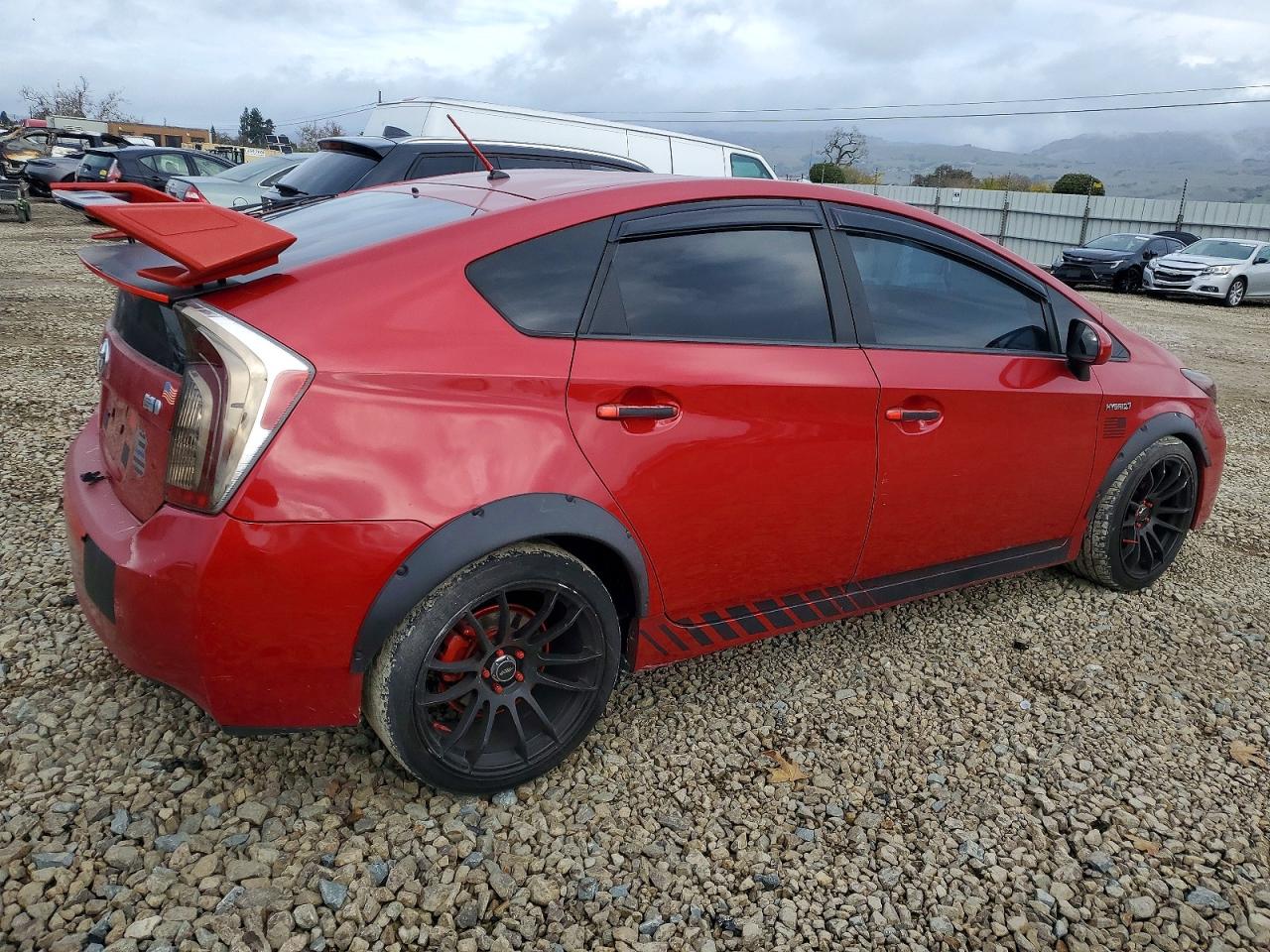 2013 TOYOTA PRIUS photo 3