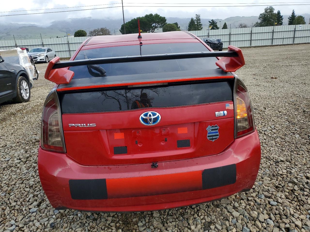 2013 TOYOTA PRIUS photo 6