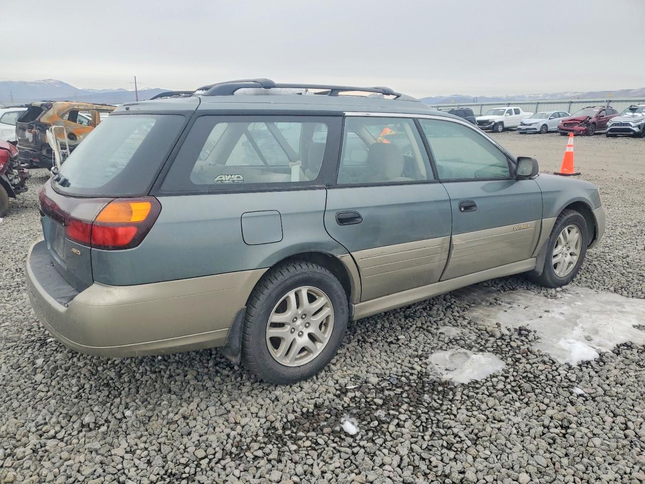 2002 SUBARU LEGACY OUTBACK photo 3