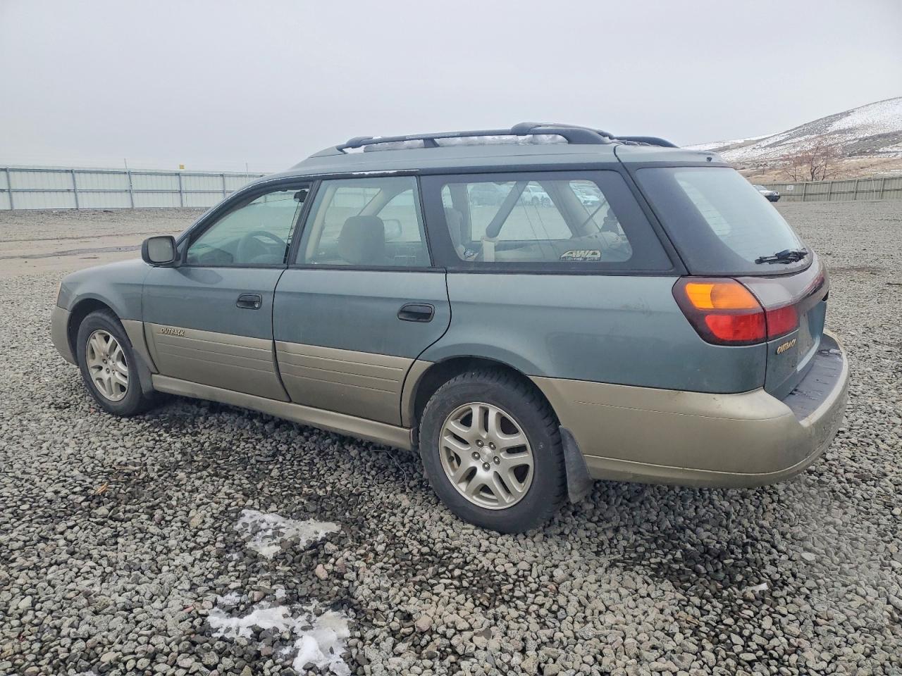 2002 SUBARU LEGACY OUTBACK photo 2