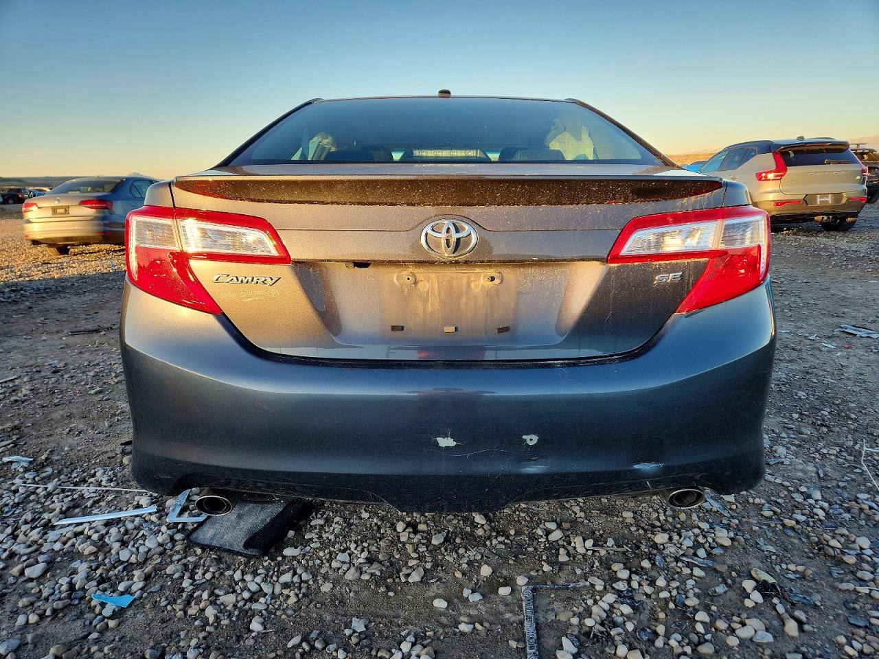 2012 TOYOTA CAMRY SE photo 6
