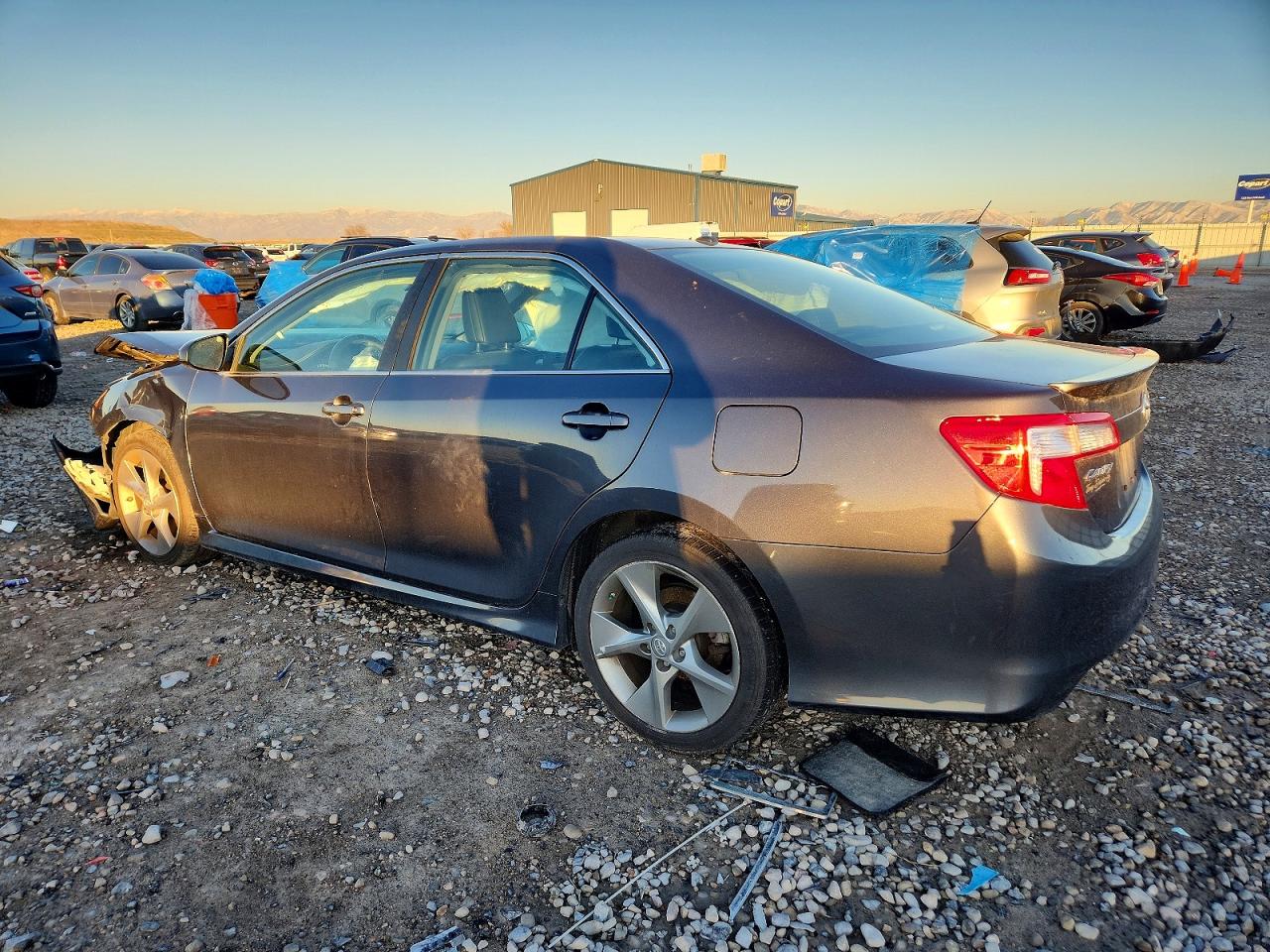2012 TOYOTA CAMRY SE photo 2