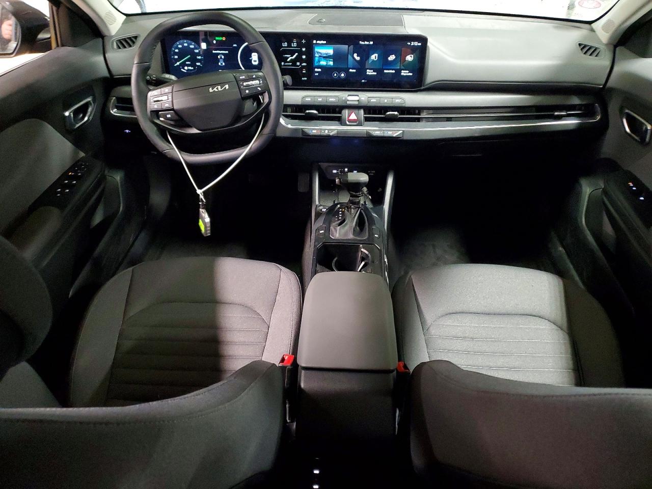 2025 KIA K4 EX photo 22
