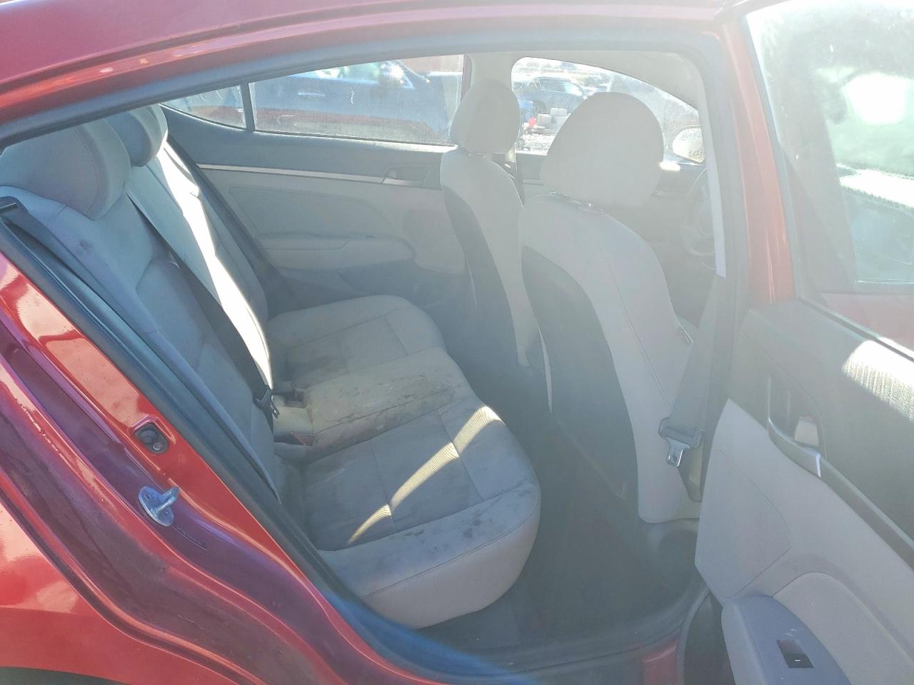 2018 HYUNDAI ELANTRA SEL photo 19